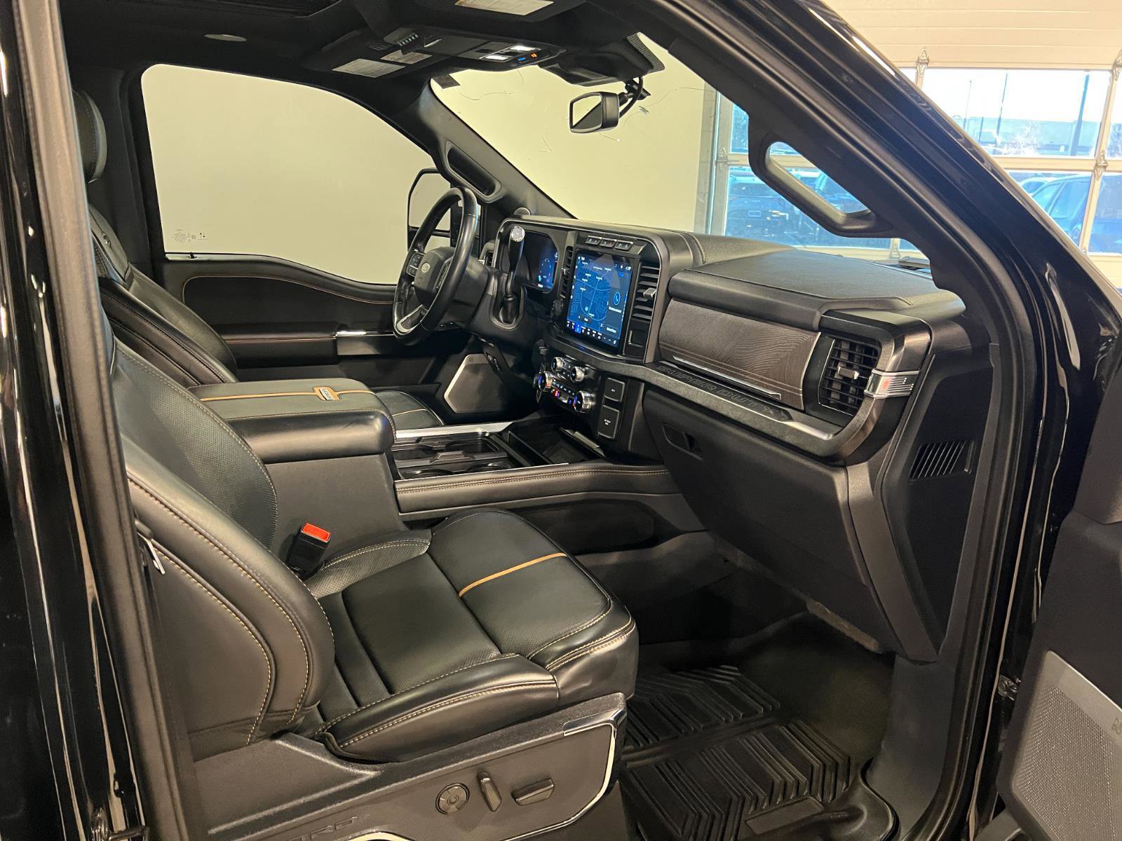 Used 2023 Ford F350 Platinum w/ Tremor Off-Road Package image 36