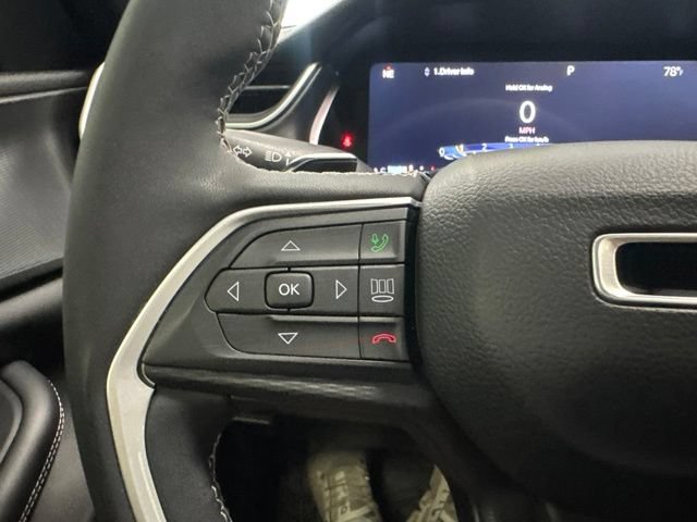 Used 2023 Jeep Grand Cherokee Altitude AWD/4WD image 34