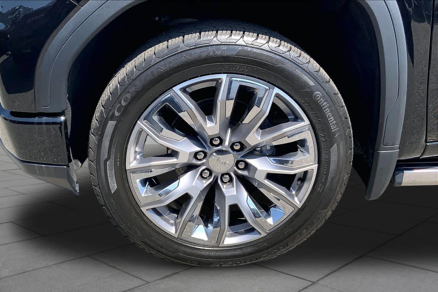Used 2024 GMC Sierra 1500 Denali w/ Denali Reserve Package AWD/4WD image 9