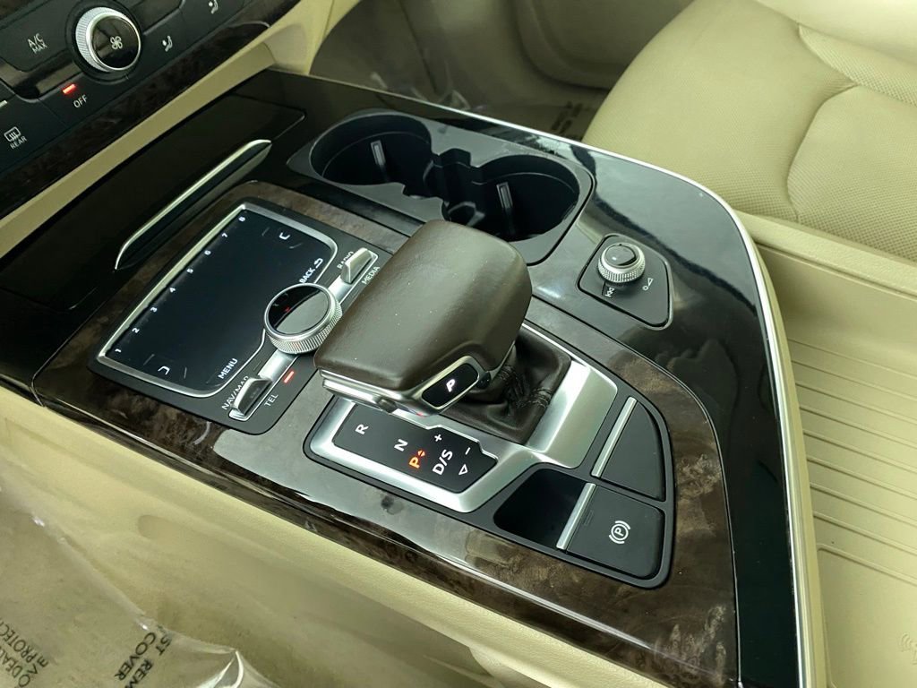 Used 2018 Audi Q7 3.0T Premium Plus w/ Premium Plus Package image 19