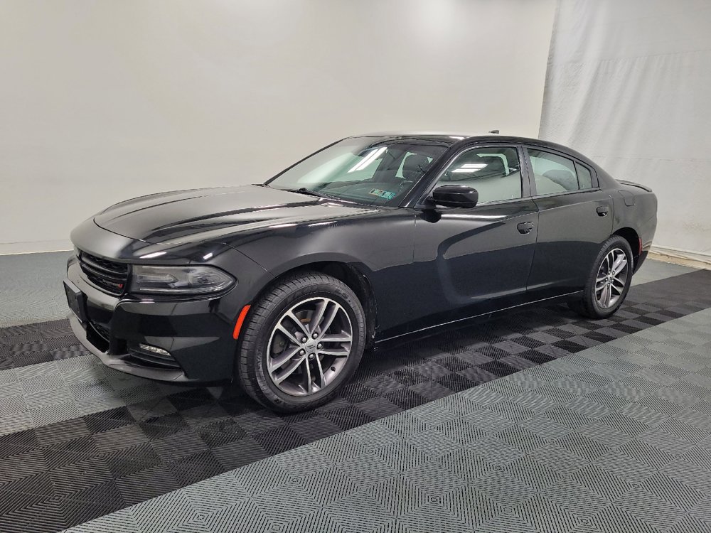 Used 2019 Dodge Charger SXT AWD/4WD image 2