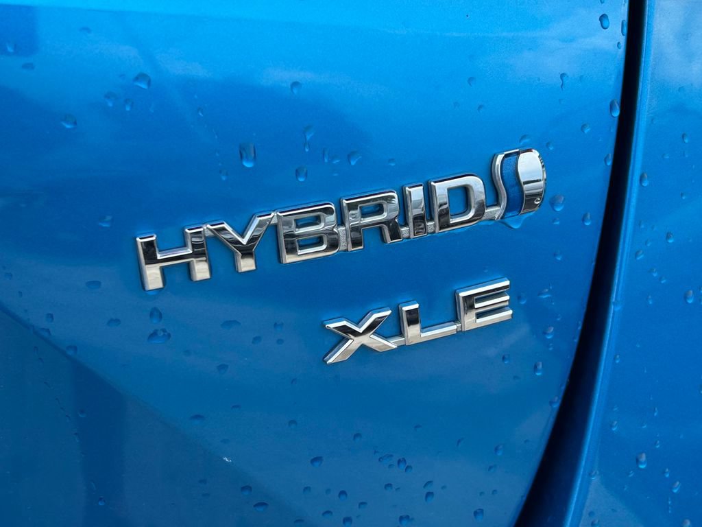 Certified 2021 Toyota Prius XLE FWD image 13