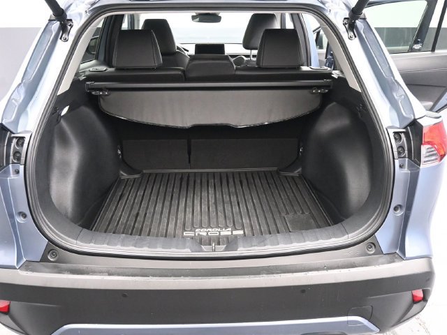 Used 2023 Toyota Corolla Cross XLE w/ Convenience Package FWD image 22