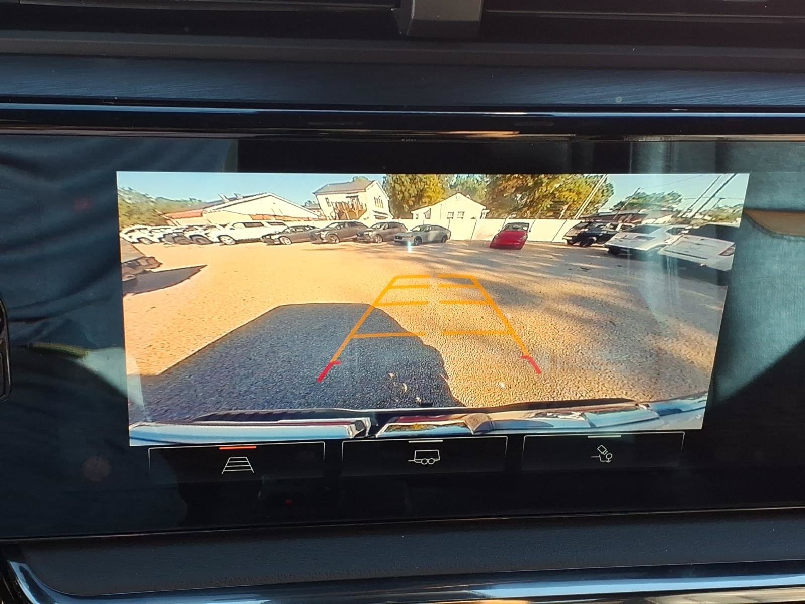 Used 2022 GMC Sierra 1500 AT4 w/ AT4 Preferred Package AWD/4WD image 23