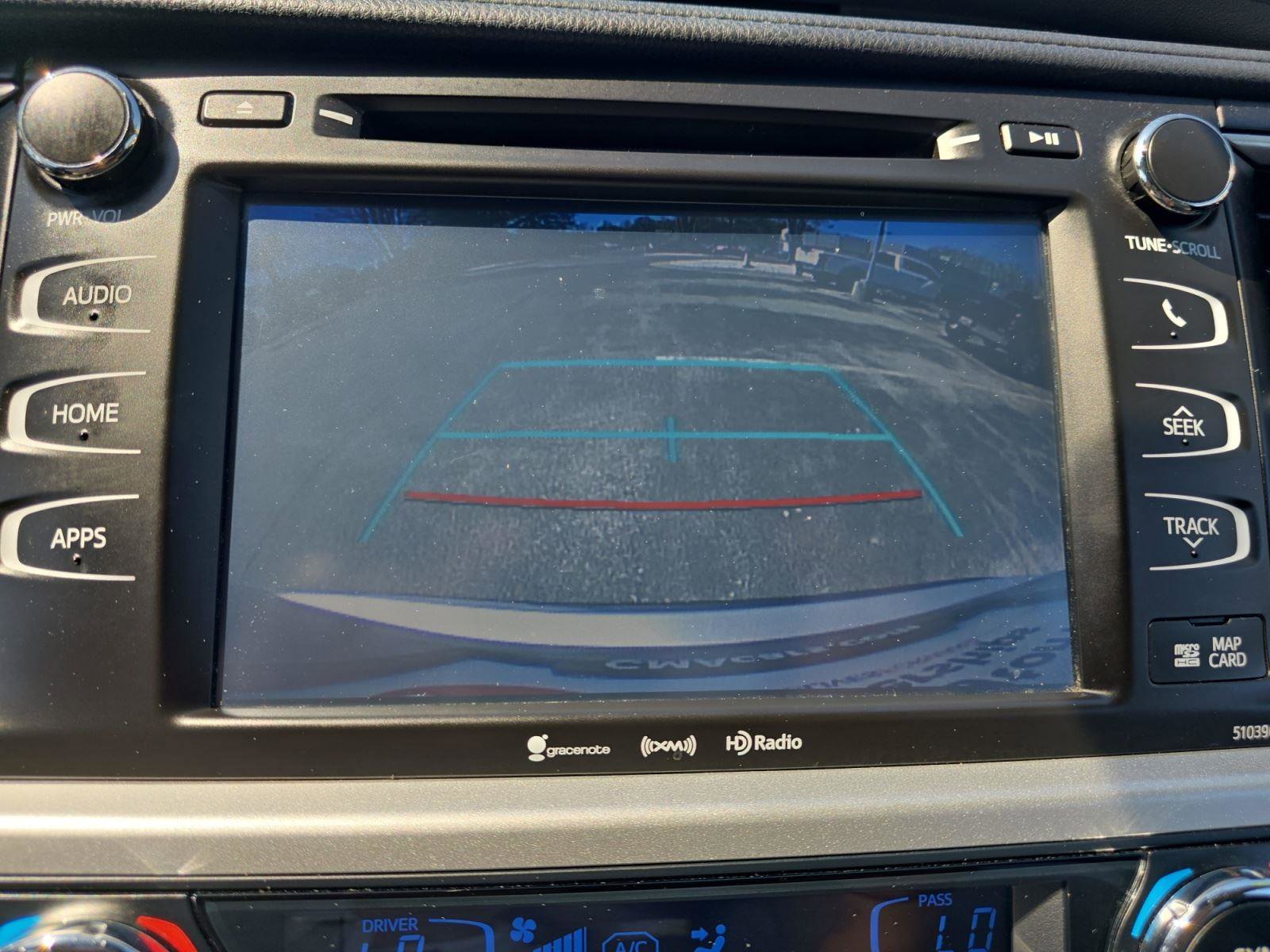 Used 2019 Toyota Highlander XLE image 17