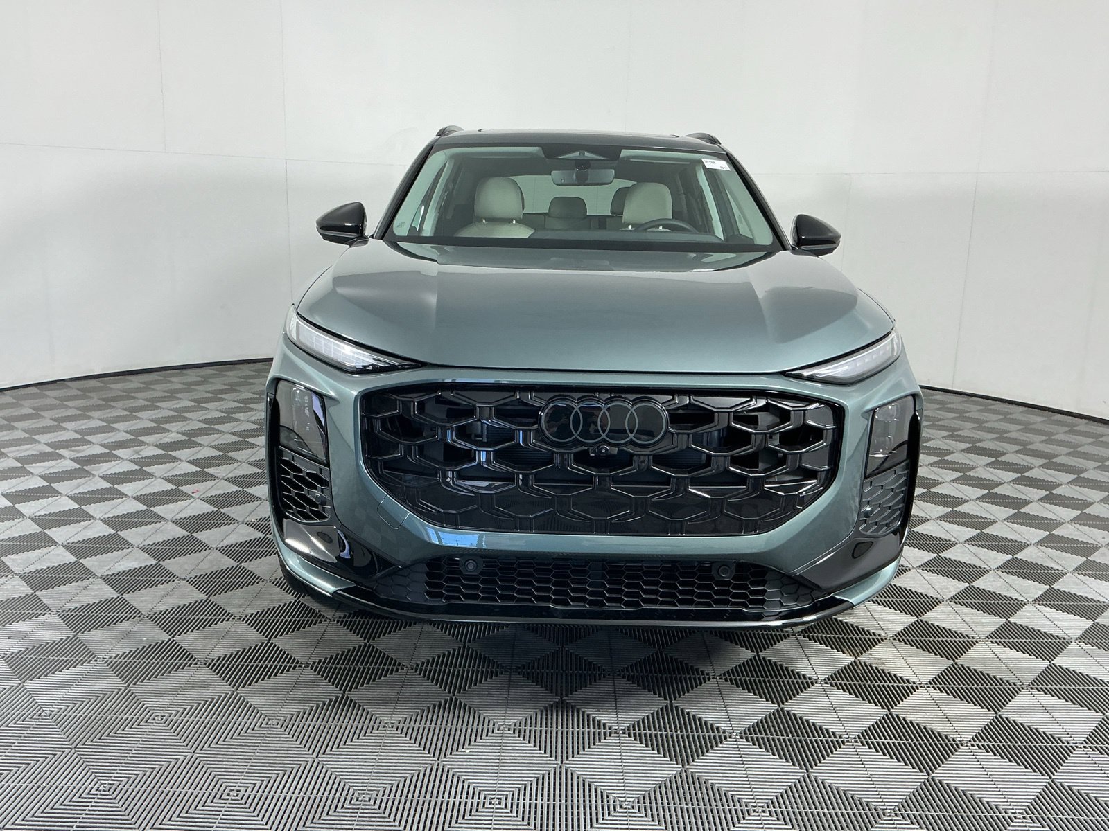 New 2026 Audi Q3 quattro 2.0T AWD/4WD image 2