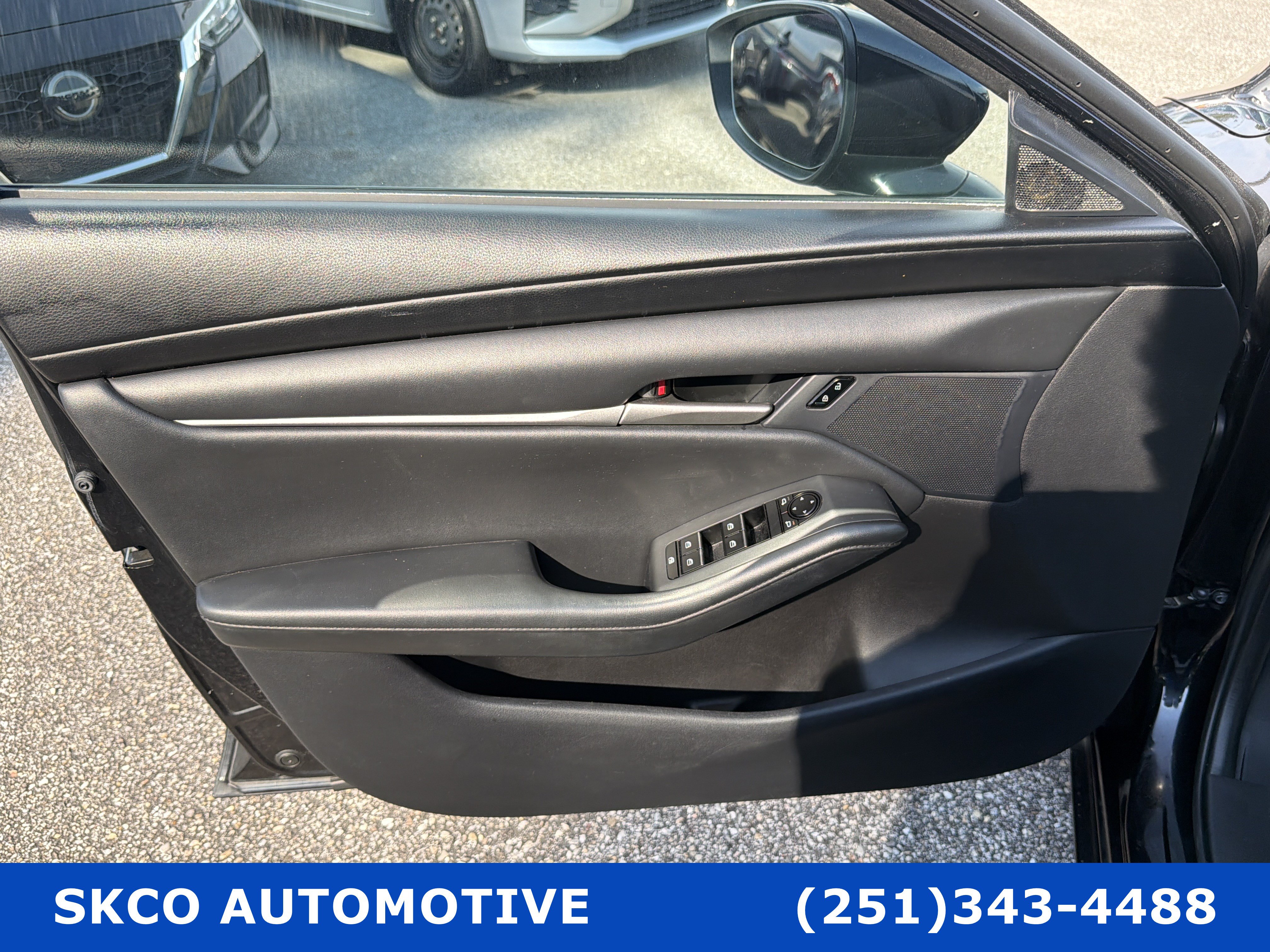 Used 2023 MAZDA MAZDA3 s FWD image 12