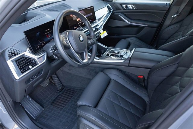 Certified 2025 BMW X5 xDrive40i w/ Parking Assistance Package image 2
