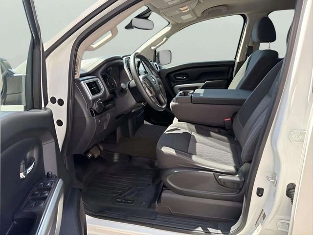Used 2021 Nissan Titan SV AWD/4WD image 8