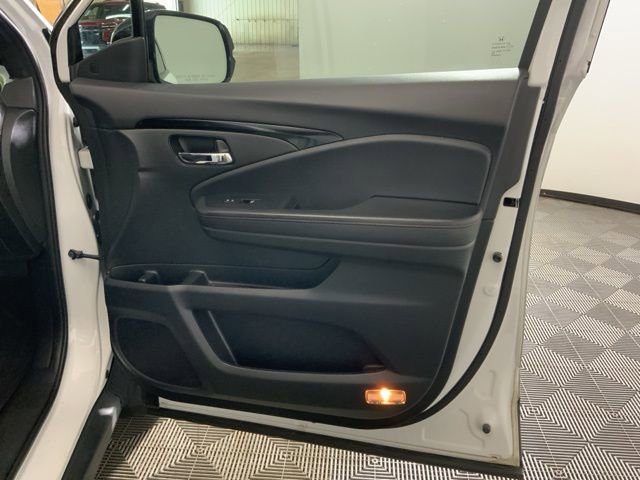 Used 2021 Honda Pilot Black Edition image 30