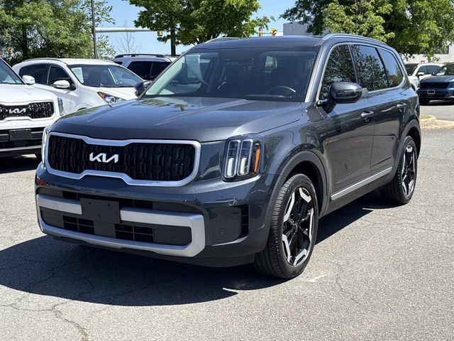Used 2023 Kia Telluride EX w/ EX Captain's Chair Package FWD image 5