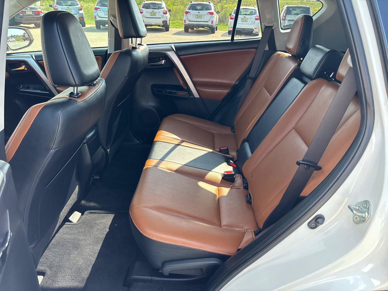 Used 2018 Toyota RAV4 Limited FWD image 20