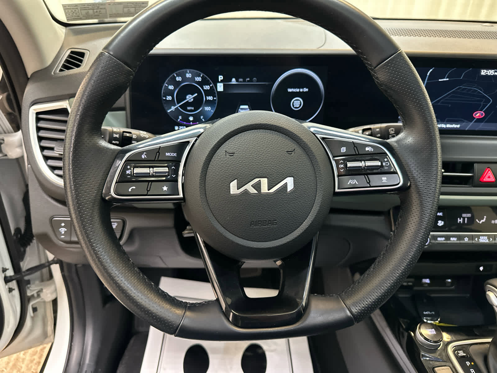 Used 2024 Kia Seltos SX w/ SX Sunroof Package AWD/4WD image 13
