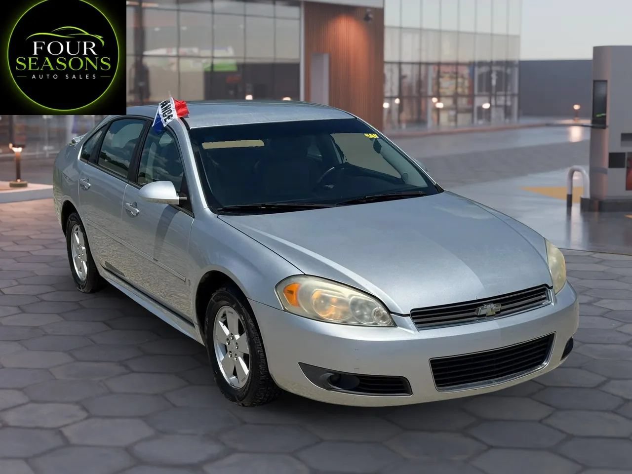 Used 2010 Chevrolet Impala LT FWD image 2