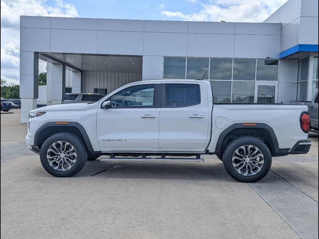 New 2026 GMC Canyon Denali AWD/4WD image 9