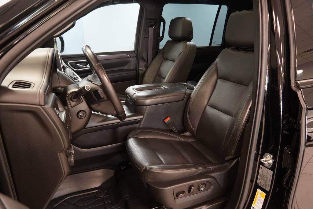 Used 2021 Chevrolet Suburban Z71 w/ Z71 Signature Package AWD/4WD image 3