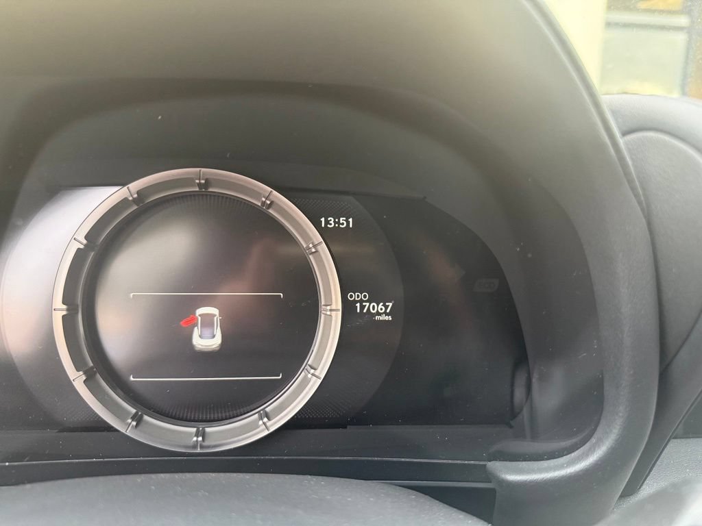 Used 2018 Lexus LC 500 Coupe w/ Touring Package RWD image 3