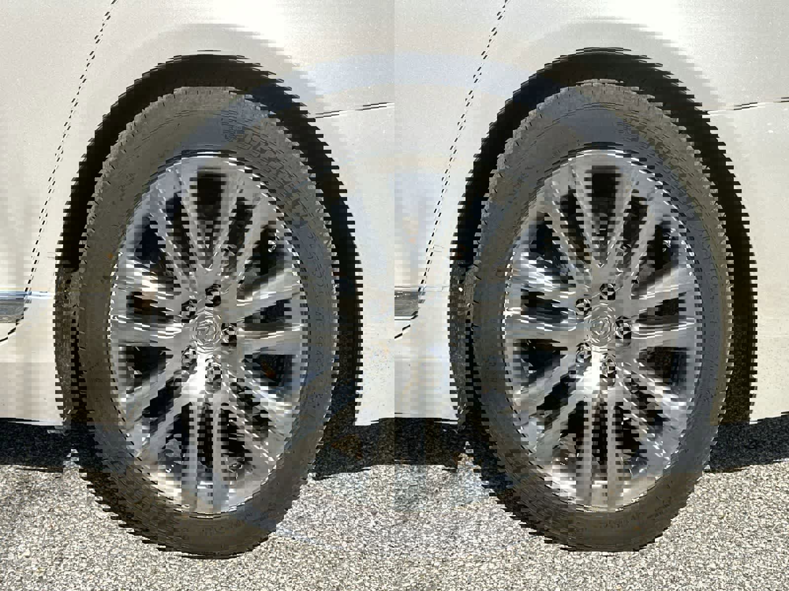 Used 2016 Lexus LS 460 w/ Comfort Package image 12