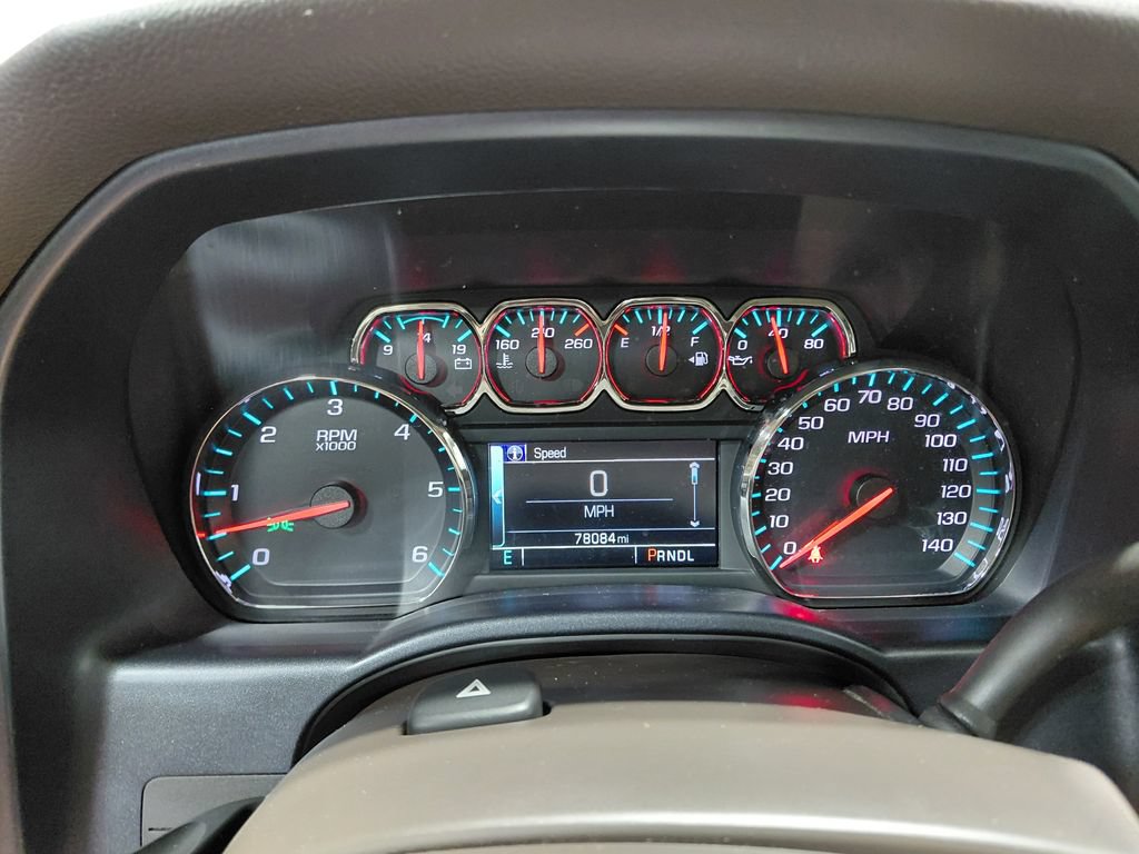 Used 2018 Chevrolet Silverado 1500 LT w/ All Star Edition AWD/4WD image 32
