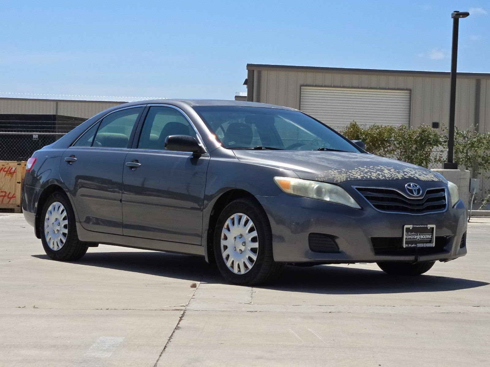 Used 2010 Toyota Camry LE FWD image 7
