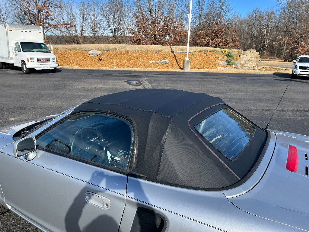 Used 2002 Toyota MR2 image 19