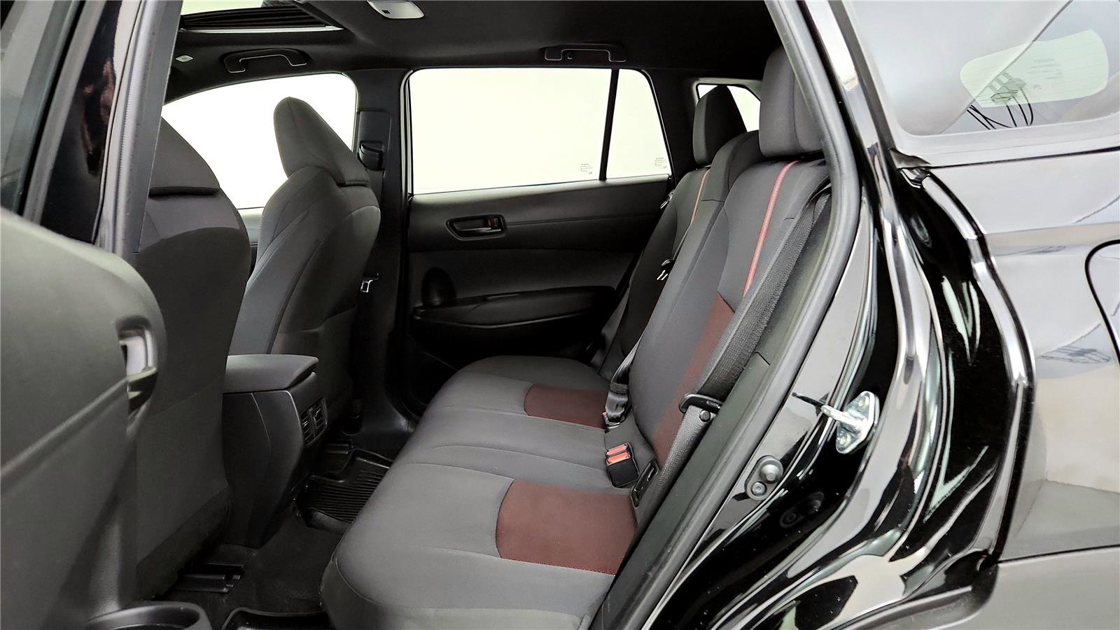 Used 2024 Toyota Corolla Cross Nightshade image 21