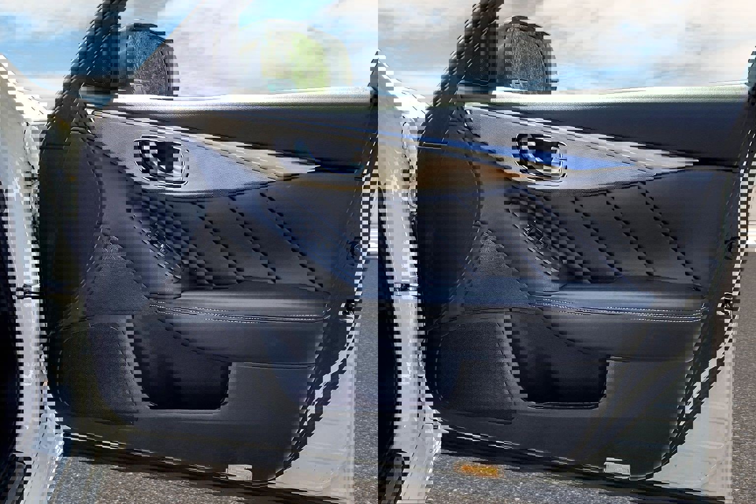 Used 2019 INFINITI Q50 Signature Edition w/ Cargo Package (L96) image 19