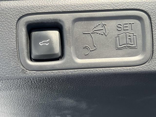 Used 2024 Ford Expedition Max Limited image 13