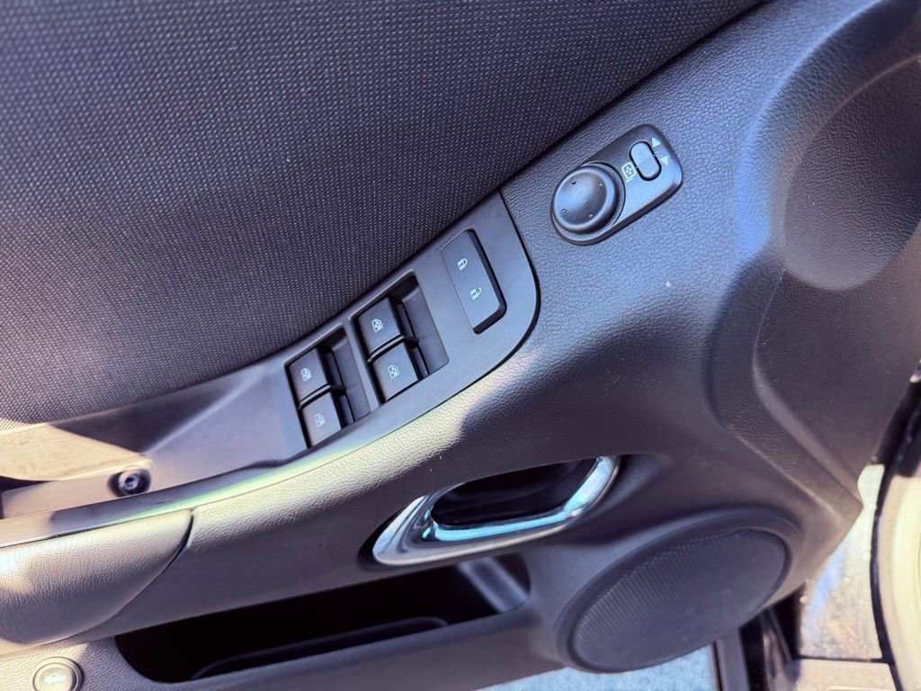 Used 2014 Chevrolet Camaro LT image 18