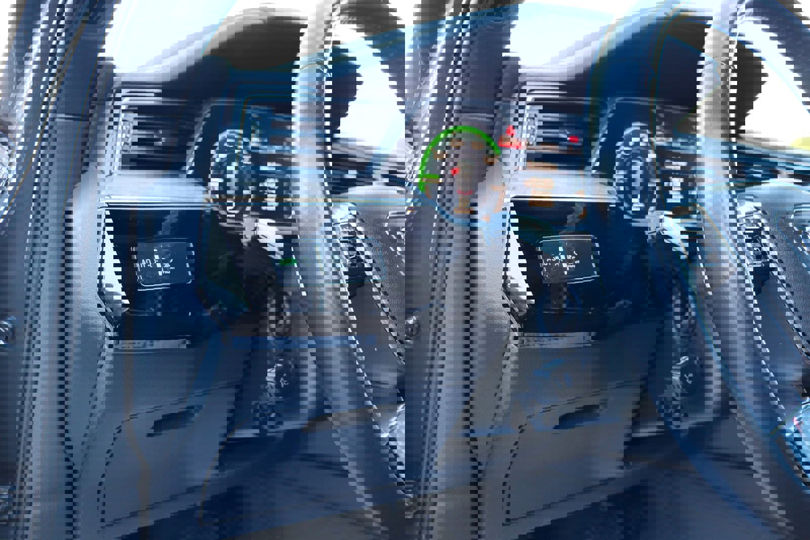 Used 2019 Audi e-tron Premium Plus w/ Cold Weather Package image 28