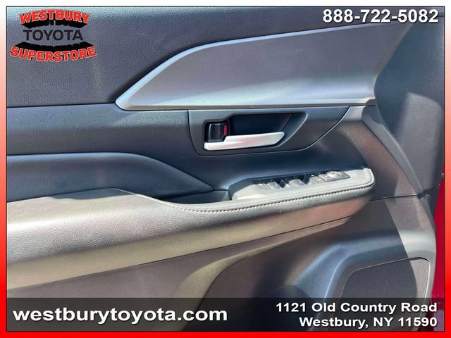 Used 2026 Toyota Grand Highlander AWD image 23