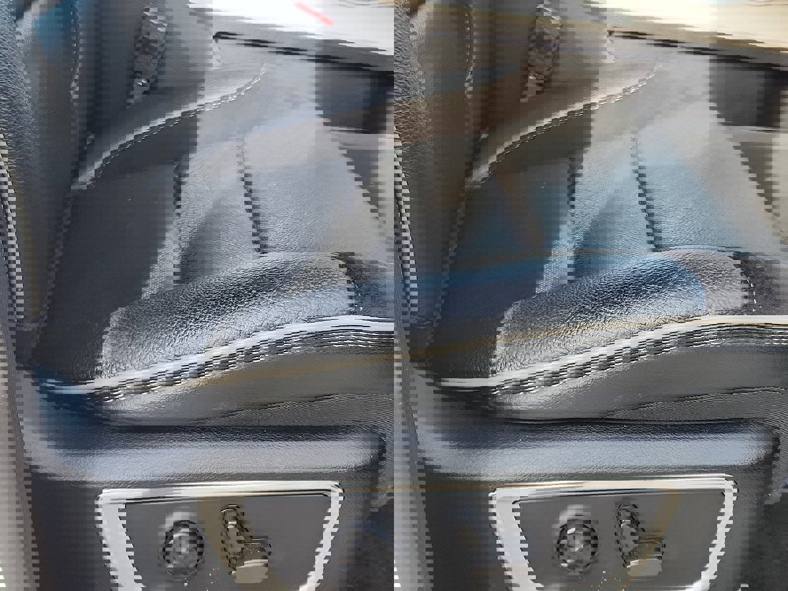 Used 2021 RAM 1500 Laramie image 12