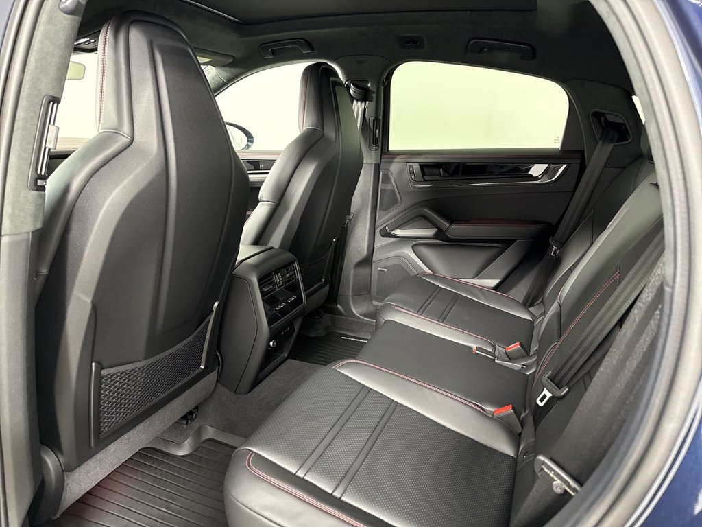New 2026 Porsche Cayenne GTS AWD/4WD image 25