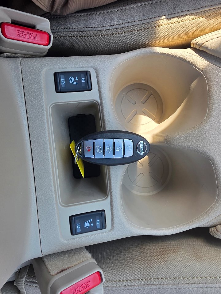 Used 2020 Nissan Rogue SL w/ Premium Package image 13