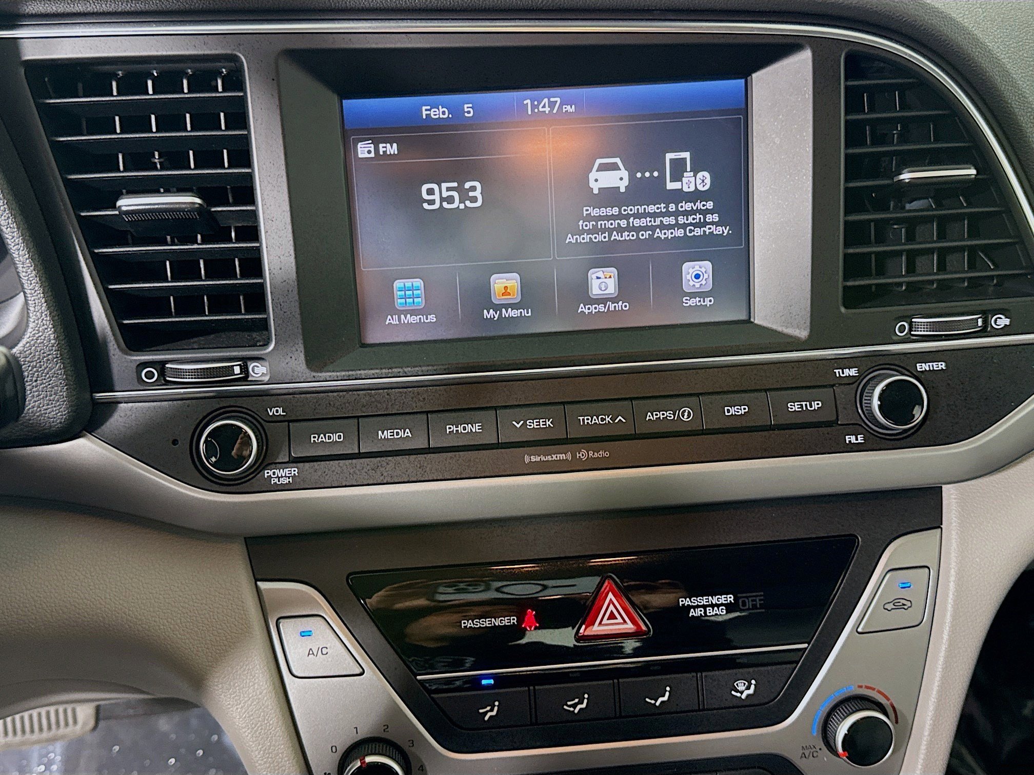 Used 2018 Hyundai Elantra SEL image 18