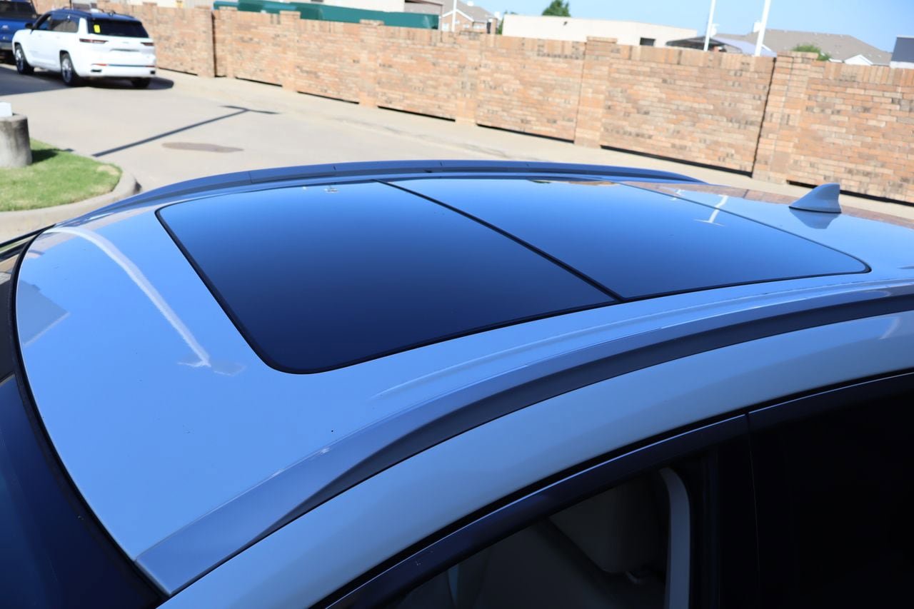 Used 2018 Nissan Murano SL w/ Moonroof Package FWD image 4