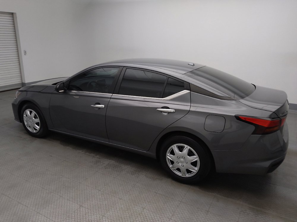 Used 2025 Nissan Altima 2.5 S FWD image 3