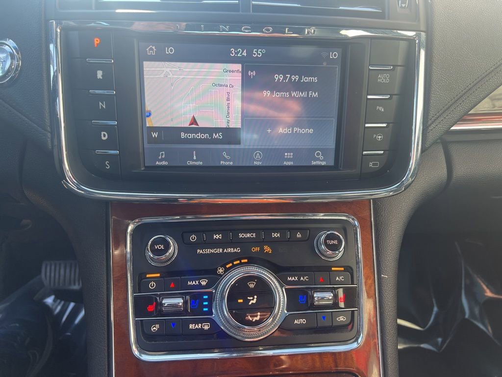 Used 2020 Lincoln Continental Reserve w/ Luxury Package image 33