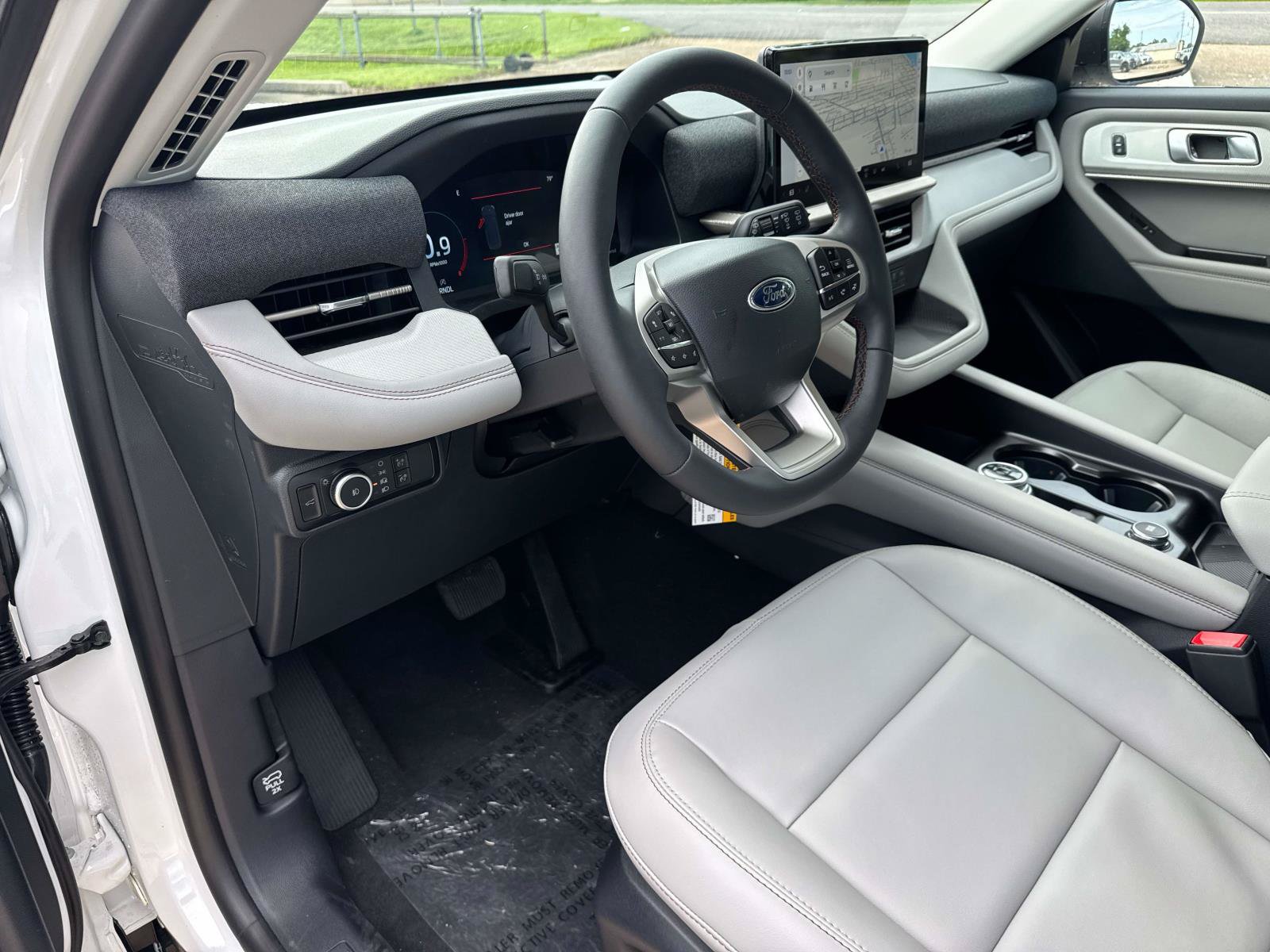 New 2026 Ford Explorer Active w/ Active Comfort Package RWD image 9