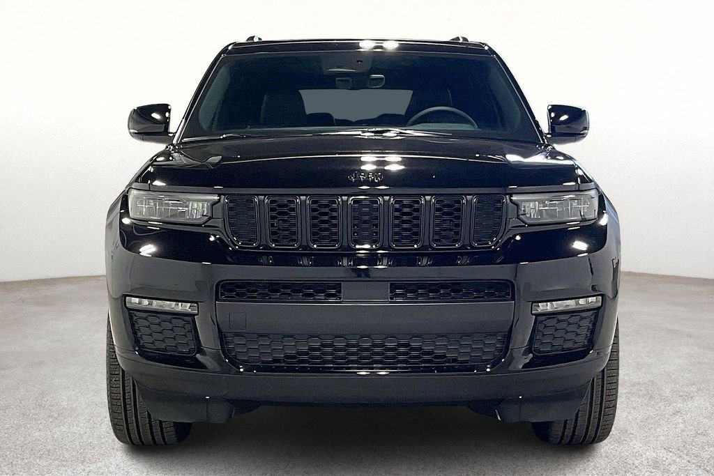 Used 2025 Jeep Grand Cherokee L Limited w/ Black Appearance Package image 5