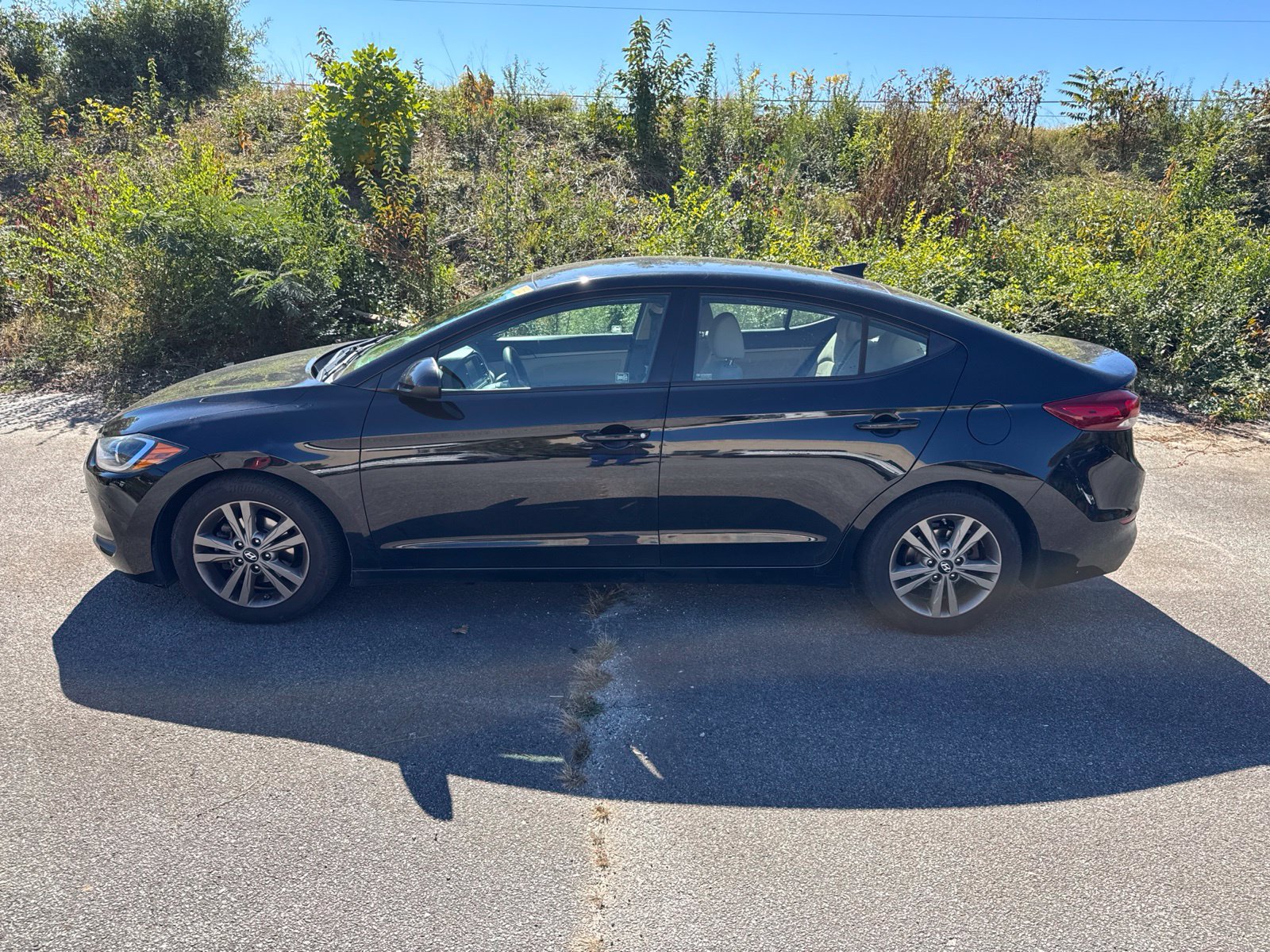 Used 2018 Hyundai Elantra SEL FWD image 2