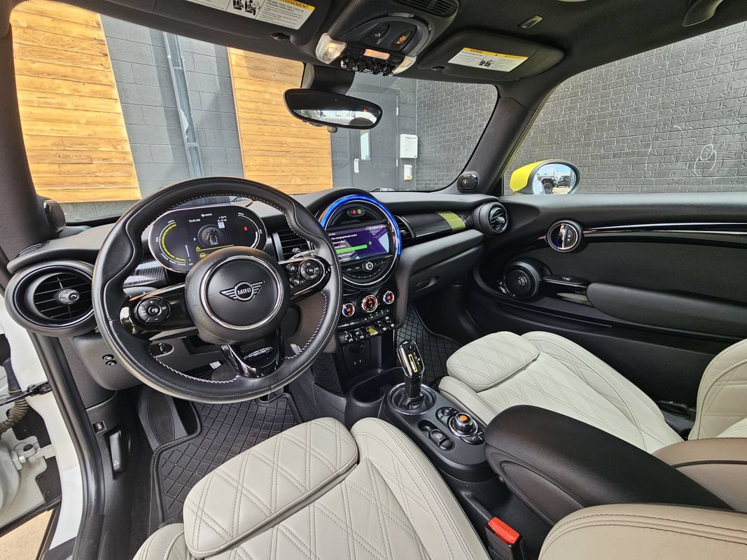 Used 2020 MINI Cooper SE w/ 8.8" Touchscreen Nav Package FWD image 16