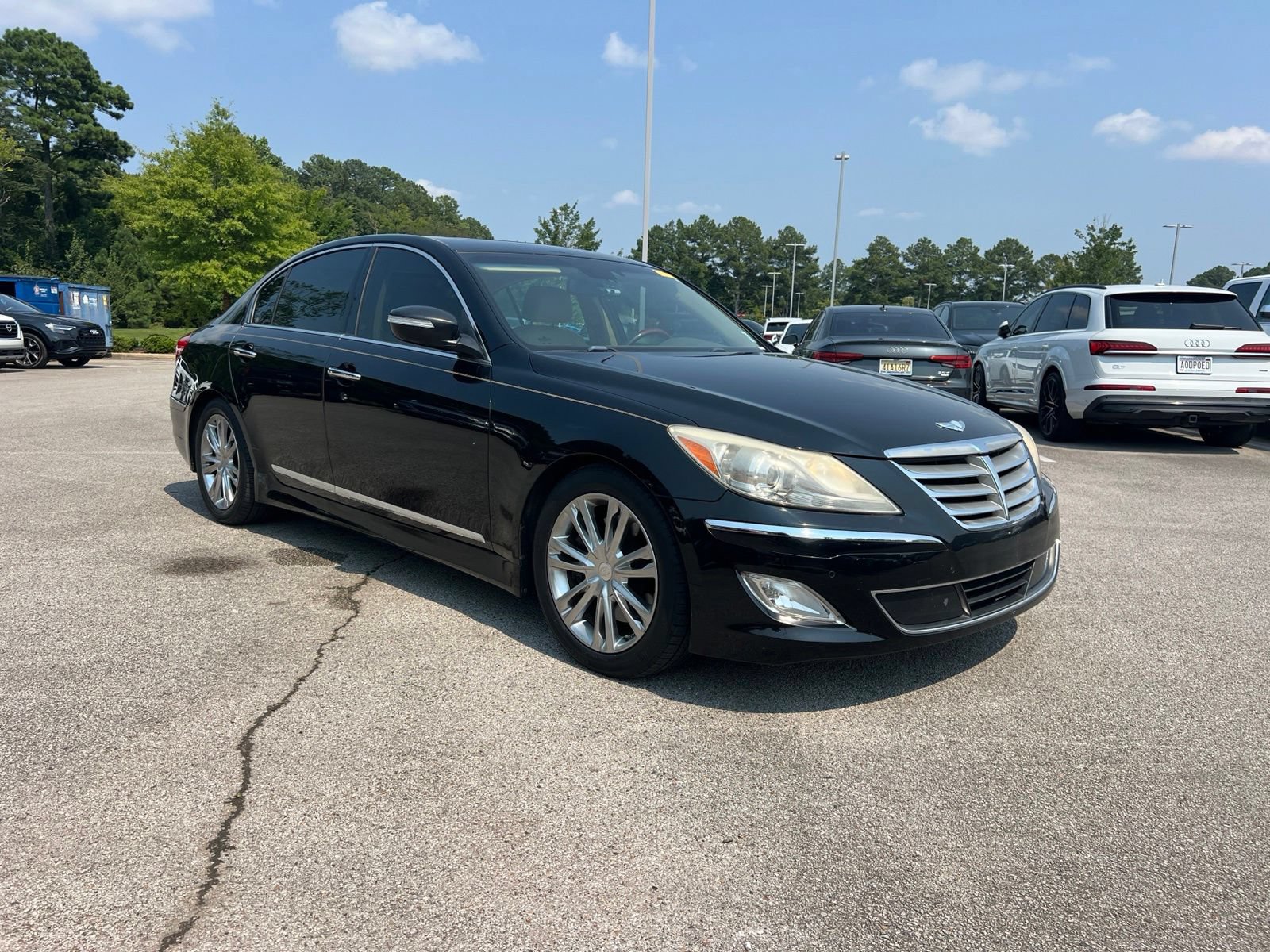 Used 2012 Hyundai Genesis 4.6 RWD image 3