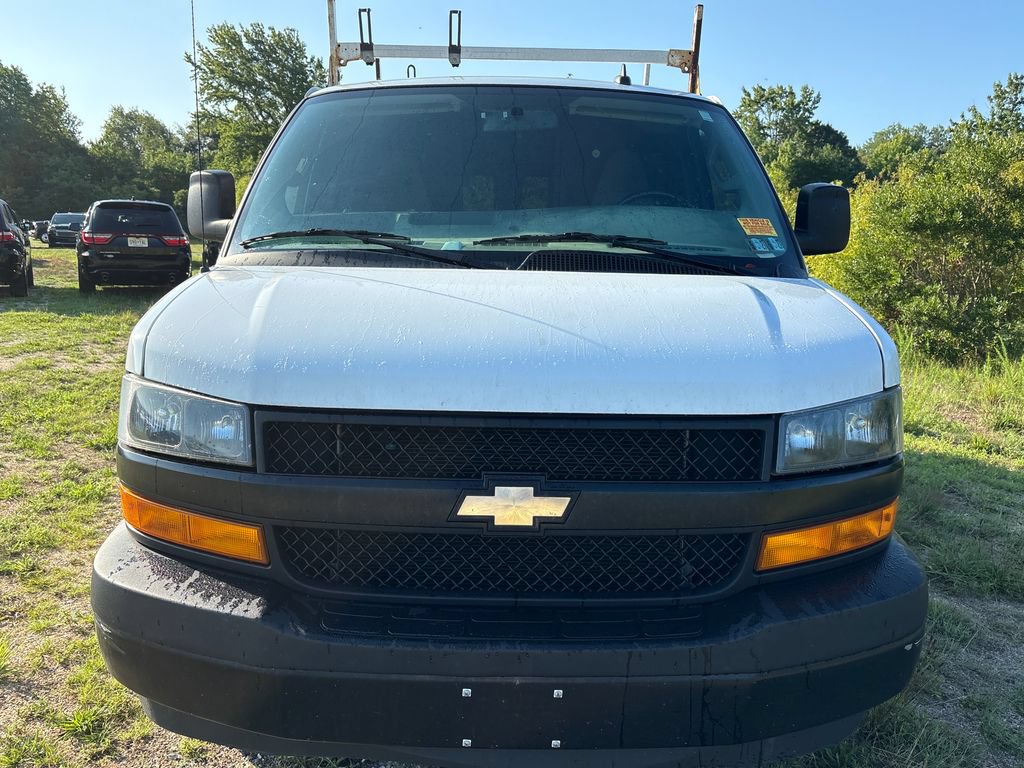 Used 2023 Chevrolet Express 2500 w/ Driver Convenience Package RWD video 2