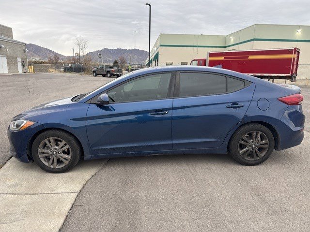 Used 2017 Hyundai Elantra SE image 7