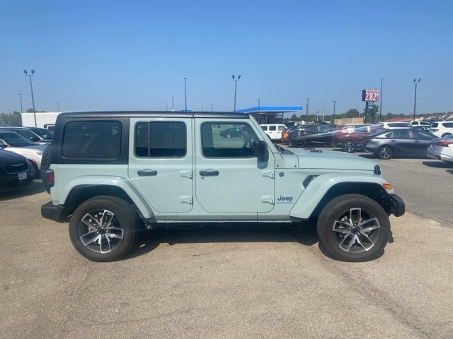 Used 2024 Jeep Wrangler Unlimited AWD/4WD image 7
