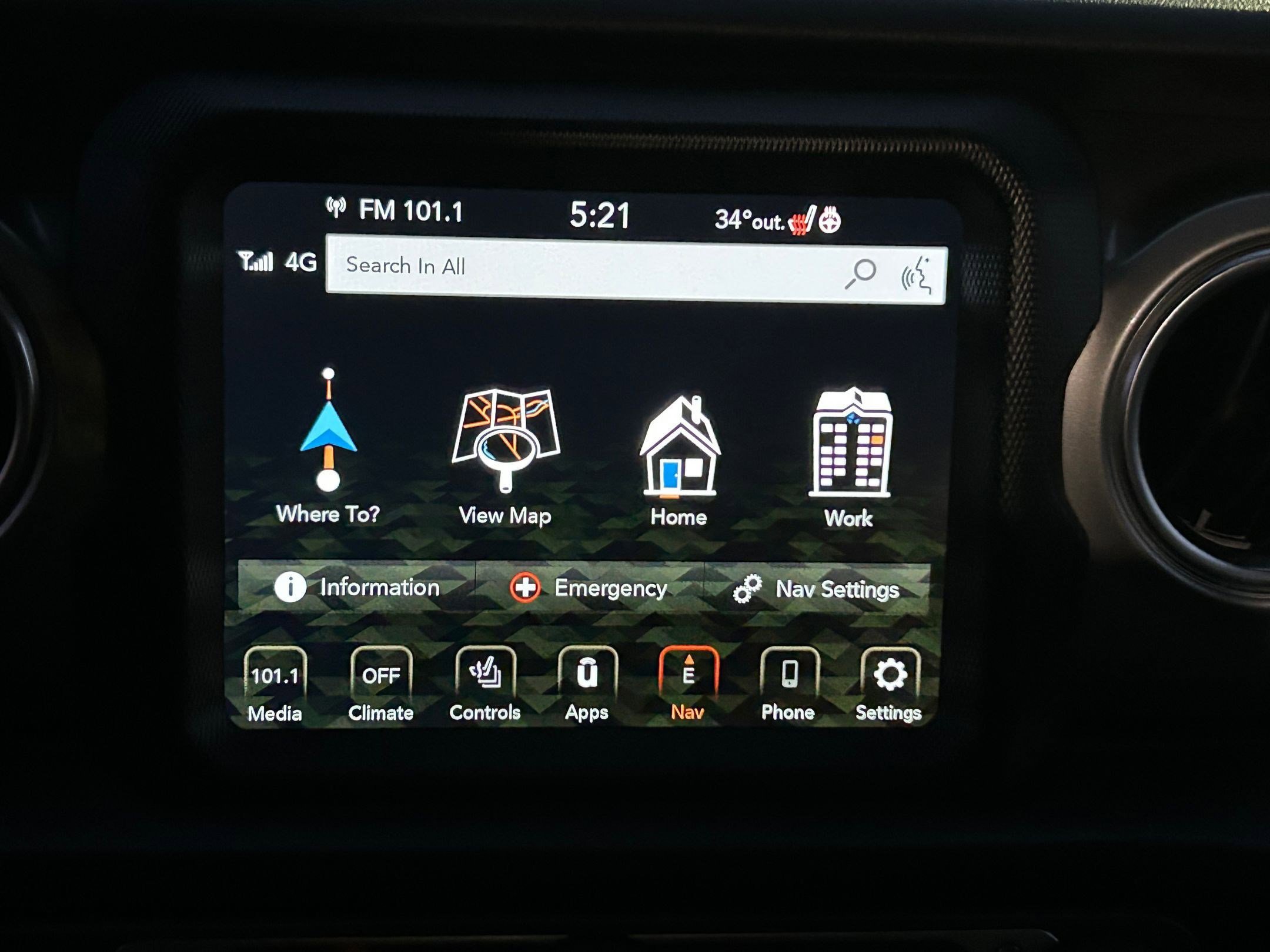 Used 2022 Jeep Wrangler Unlimited Sahara w/ Cold Weather Group image 20