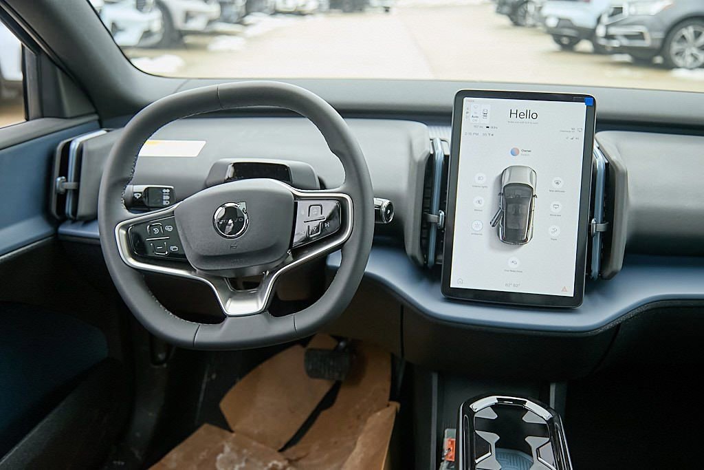 New 2026 Volvo EX30 Plus w/ Protection Package image 20