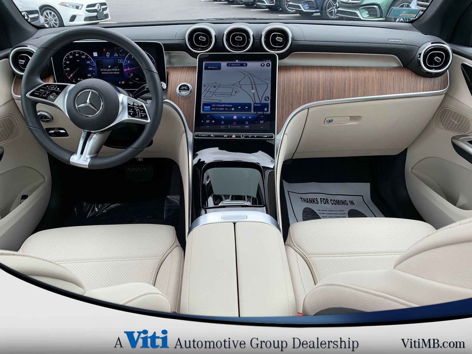 Used 2024 Mercedes-Benz GLC 300 4MATIC image 2