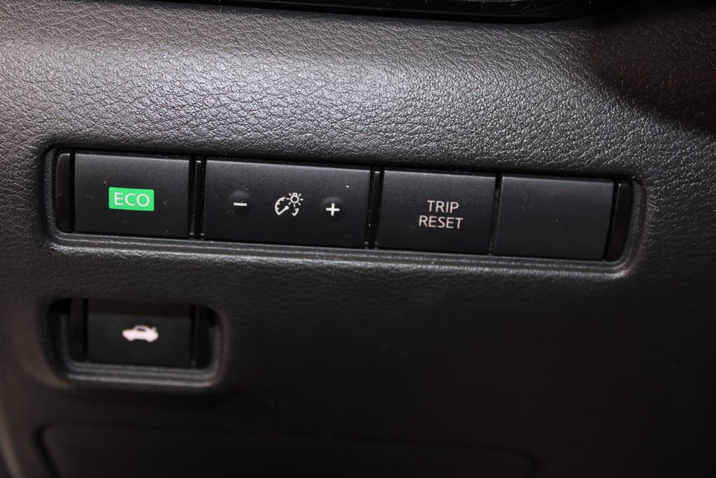 Used 2020 Nissan Sentra SV w/ Trunk Package FWD image 19